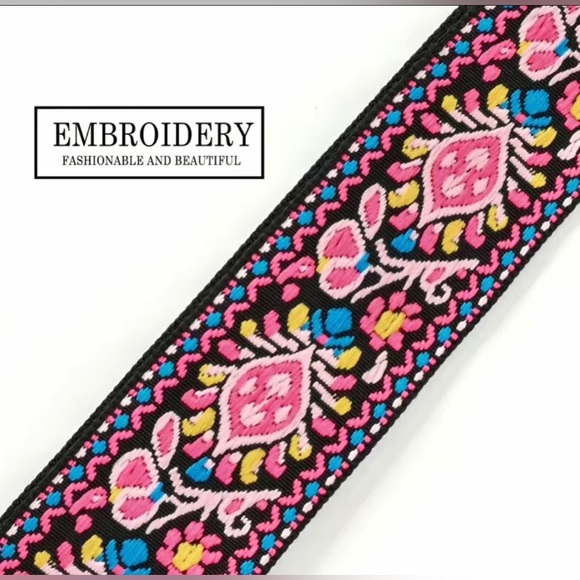 🌸 NWOT! Embroidered Crossbody/Shoulder Bag Strap - Picture 3 of 6